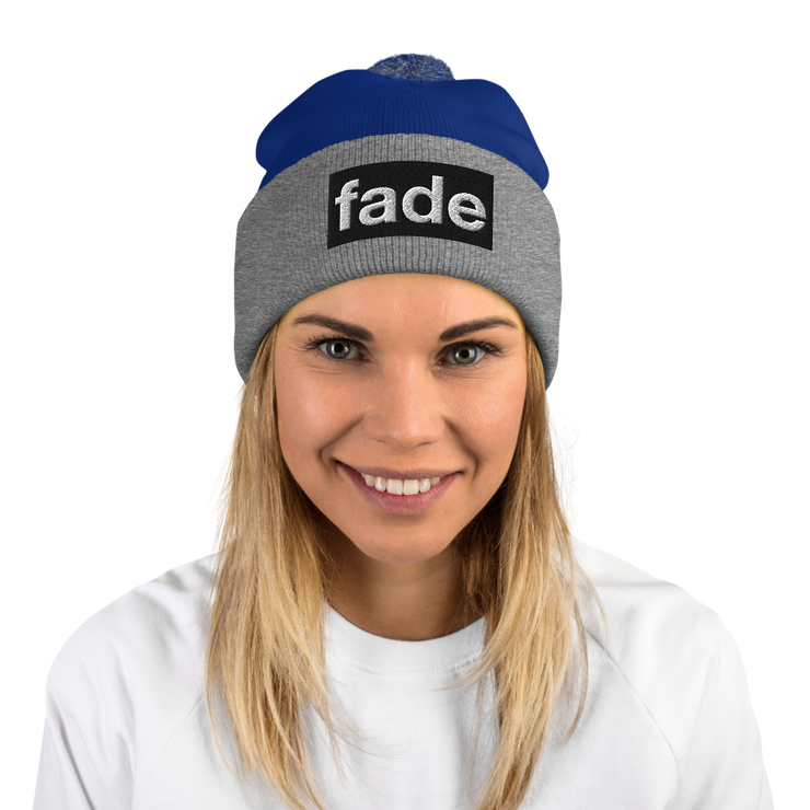 fade (BWBEL) Women's Pom-Pom Beanie