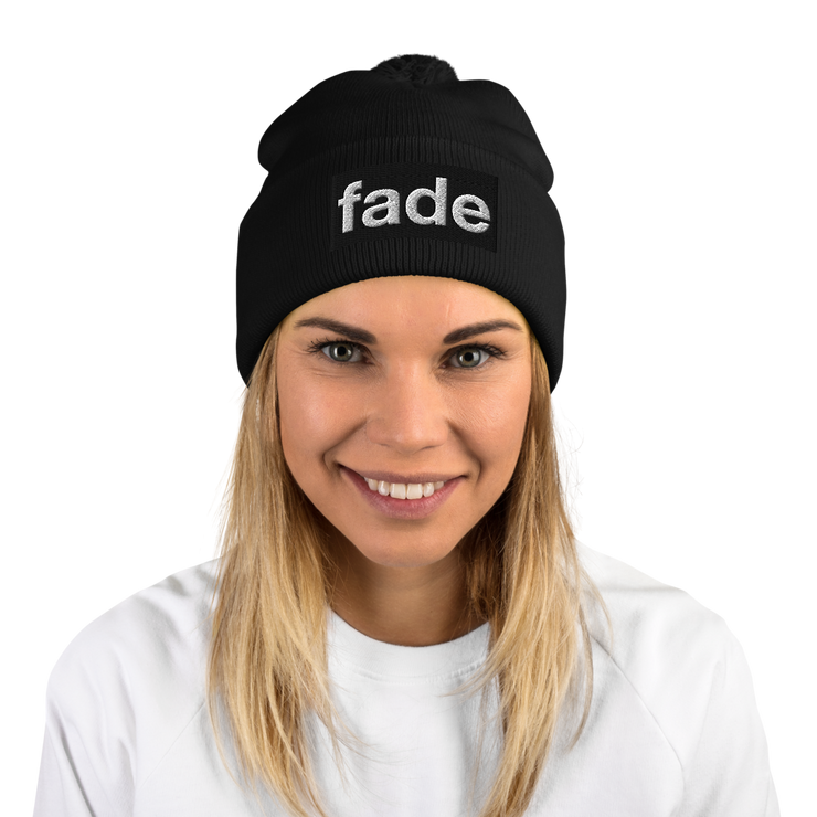 fade (BWBEL) Women's Pom-Pom Beanie